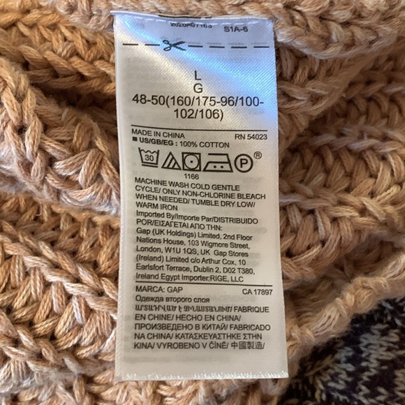 Gap, chunky cozy knit sweater, size large, EUC - Picture 7 of 8